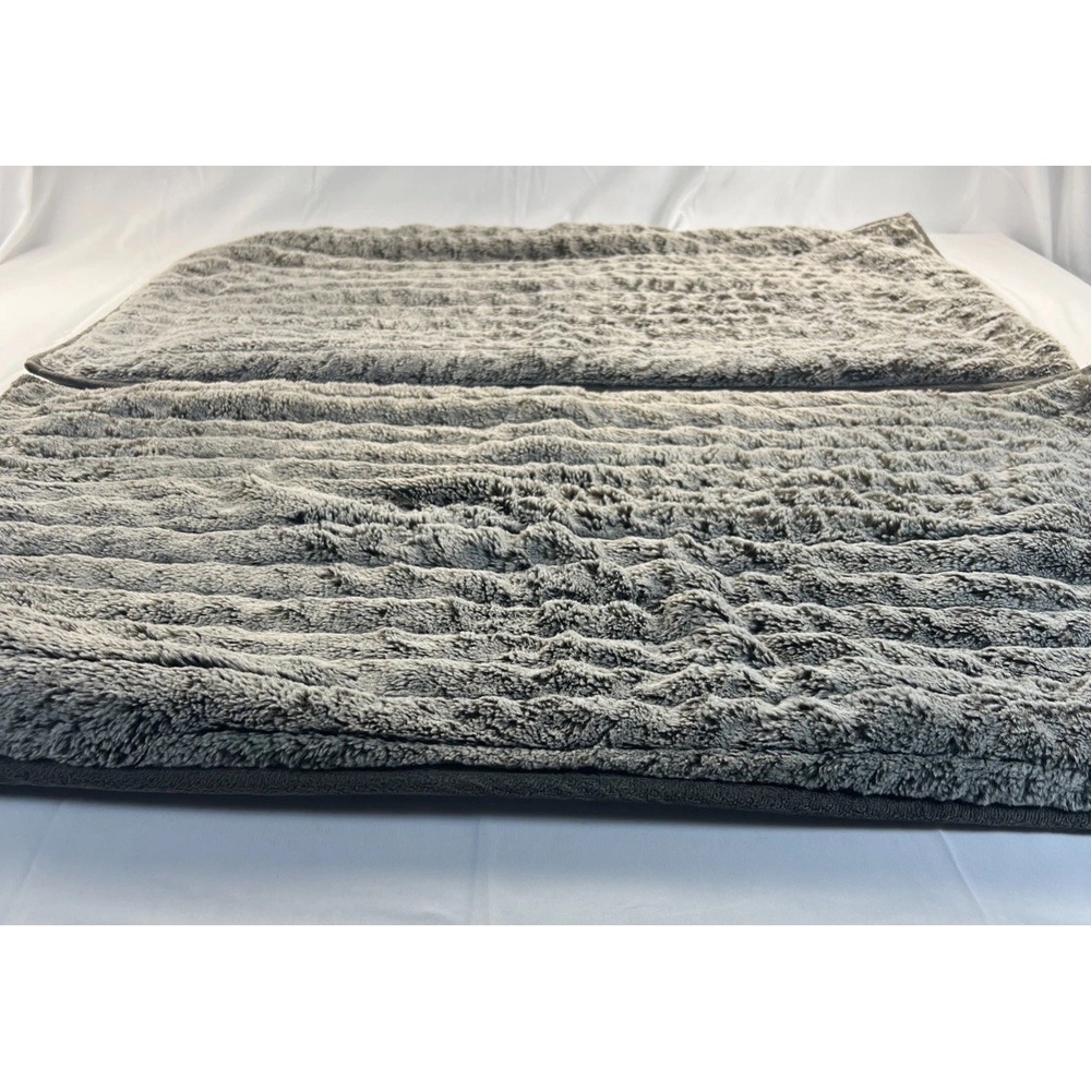 UGG Pillowcase Set of 2 Plush Sherpa Faux Fur with Zipper King Size 20x36 Inches